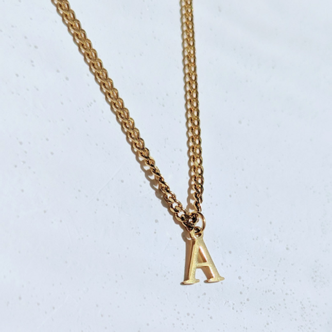 GOGO LUSH MEN'S GOLD CAPITAL INITIAL FIGARO NECKLACE 18K GOLD DIPPED