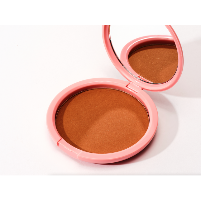 Booby Tape Illuminating Bronzer Latte